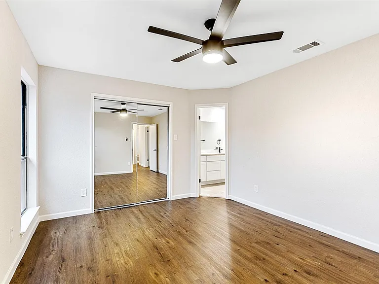924 Simon Dr — Photo 15