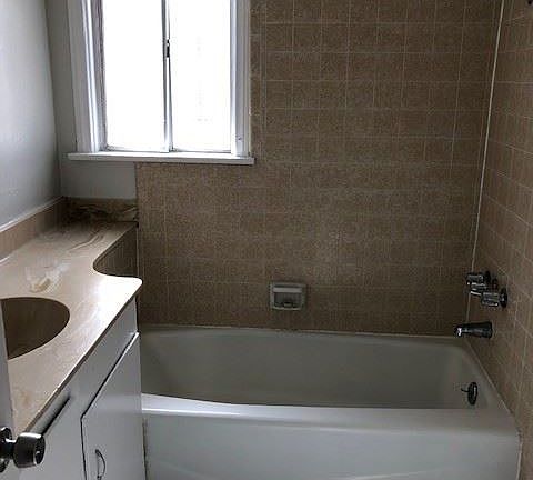 5th image of 16762 Verde St #2