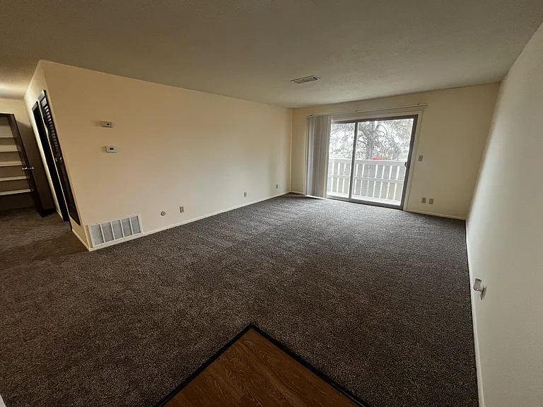 Kimberly Club Apartments — Photo 105