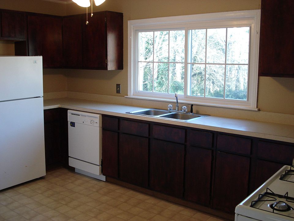 2nd image of 1743 Line St