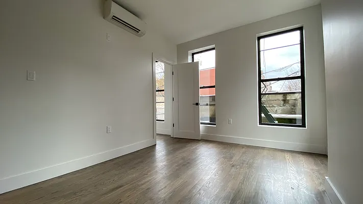 Rented by Nooklyn NYC LLC | media 40