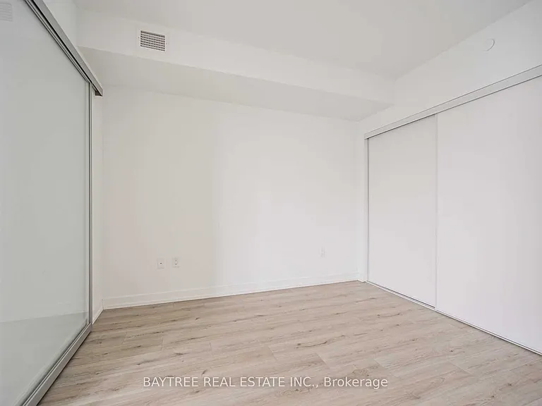 395 Bloor St E #1412 — Photo 9