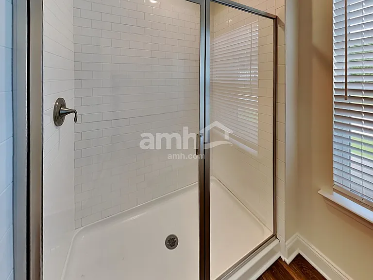 1002 Merlot Ct — Photo 13