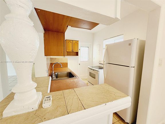 5th image of 1203 Marseille Dr APT 22