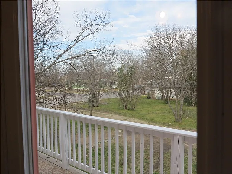310 W University Ave #B — Photo 15