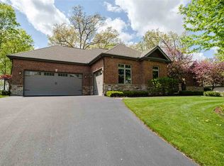 13186 Promontory Trl, Roscoe, IL 61073