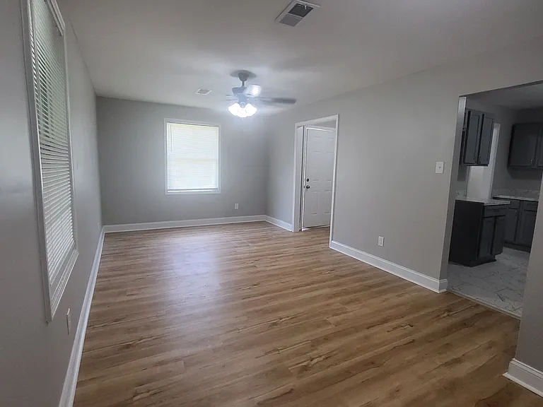 4220 Gailwood Ave — Photo 4
