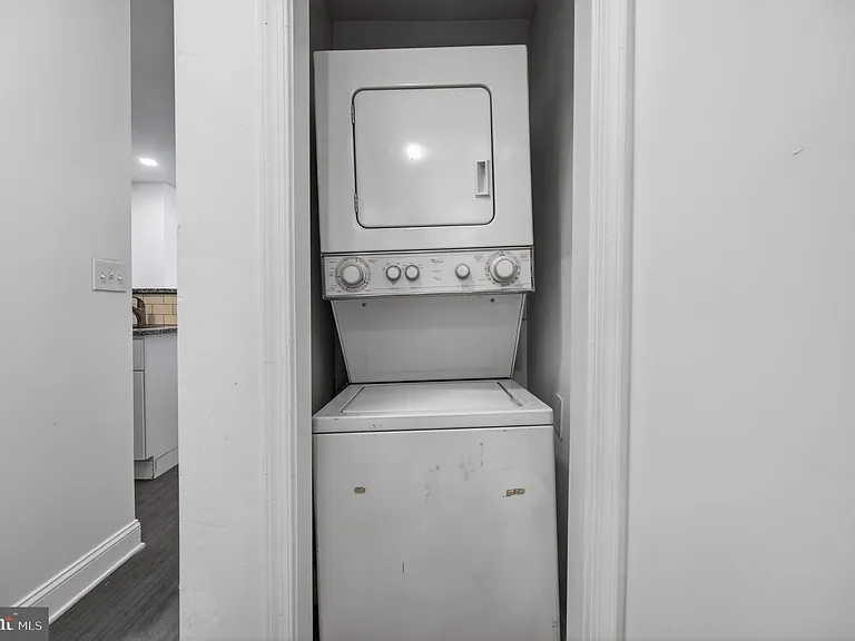 3138 W Allegheny Ave #A — Photo 20