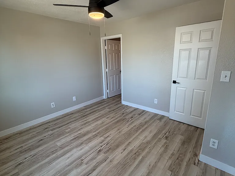 2732 E Tierra Buena Ln #2 — Photo 7
