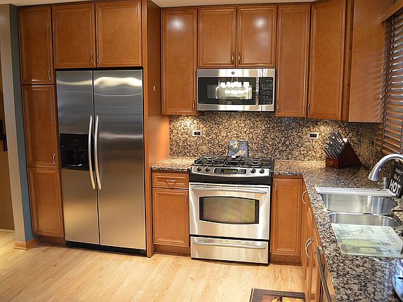 5th image of 3138 Bellwood Ln