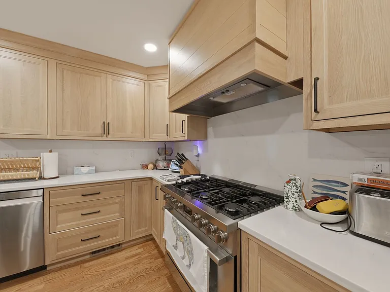 6728 Fieldhouse Way — Photo 17