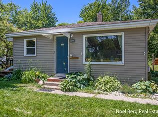 18995 174th Ave, Spring Lake, MI 49456