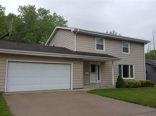 1459 6th St SE, Mason City, IA 50401