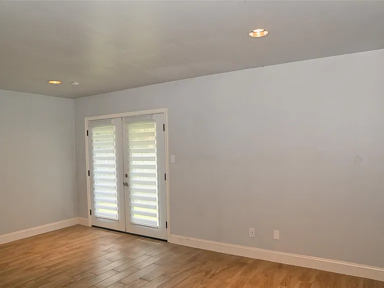 5254 N Braeswood Blvd — Photo 28