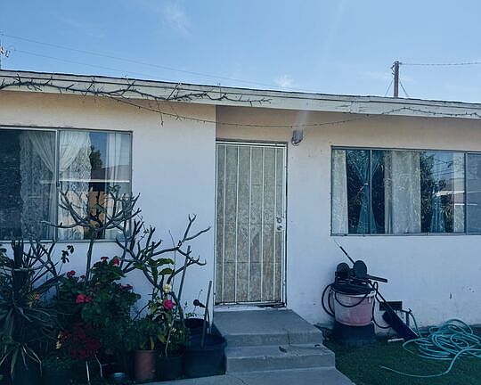 3rd image of 11920 Laurel Ave