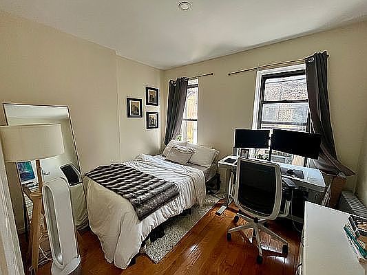 5th image of 138 Orchard St #14A