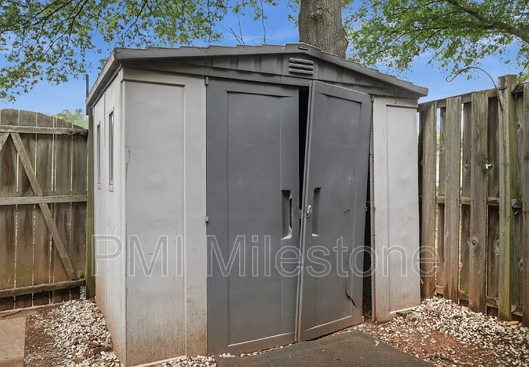 6581 Ewald Ct — Photo 36