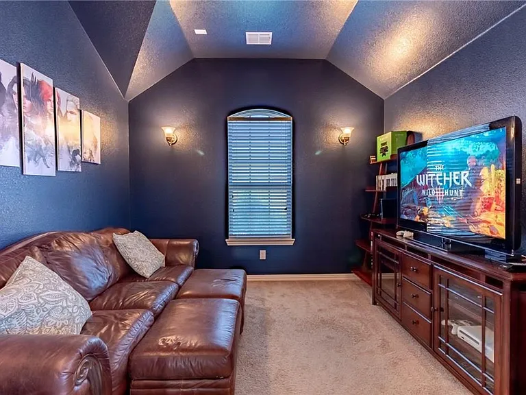 809 Park Place Ln — Photo 15