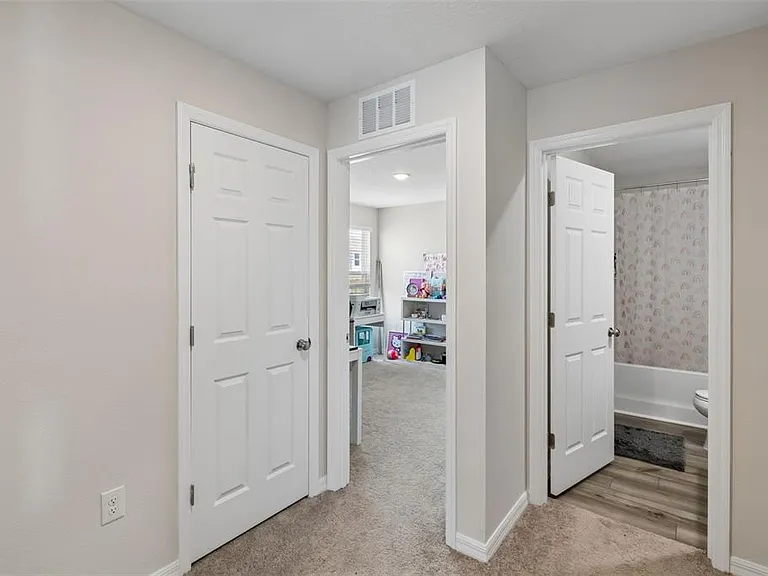 4023 Gardenia Ave — Photo 34