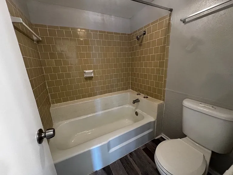 6329 Walraven Cir #6329 — Photo 27