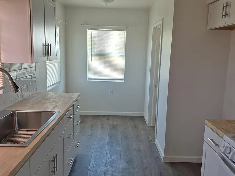 6712 Fig Ave #1 — Photo 7