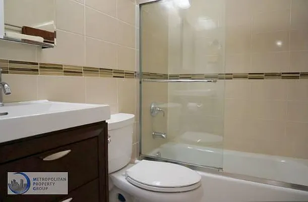 Rented by Metropolitan Property Group | media 26