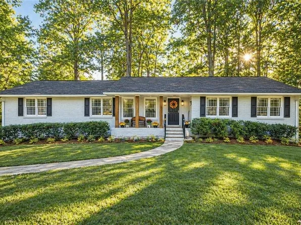 7 Thrushwood Rd NE, Rome, GA 30161