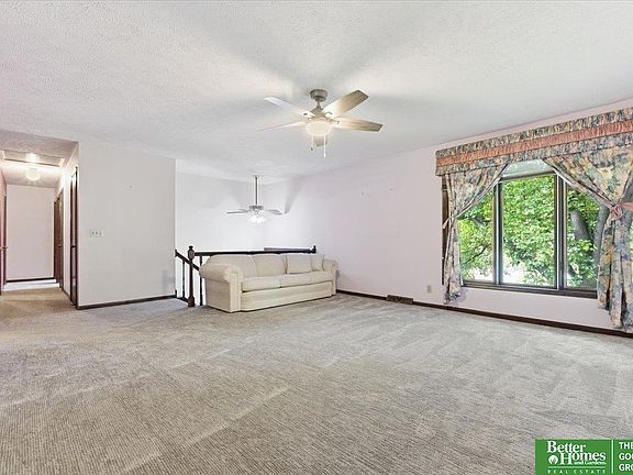 3rd image of 14435 Weir Cir