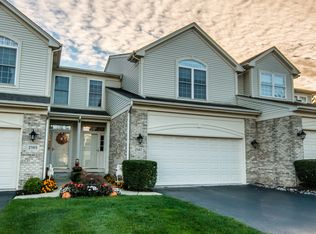 2147 Ashley Ct, Downers Grove, IL 60515