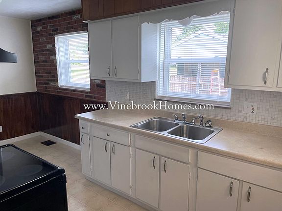 4th image of 3124 Mohican Ave