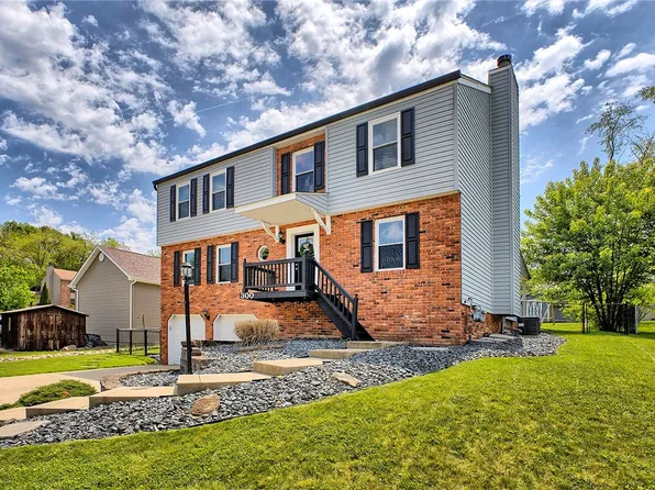 300 Burning Oaks Dr, Irwin, PA 15642