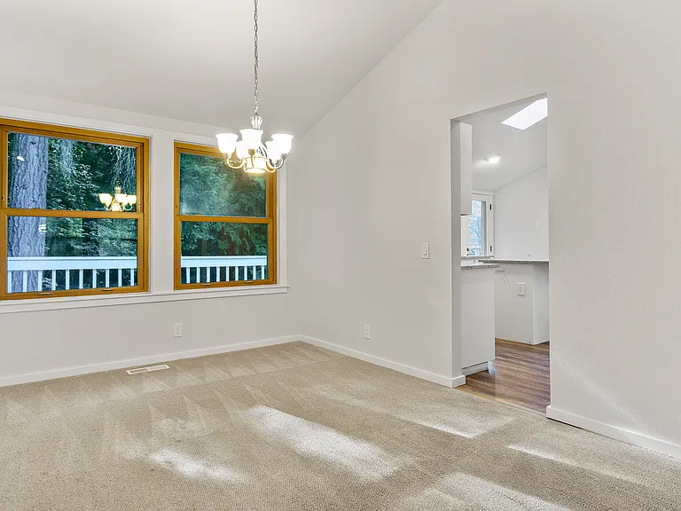 20439 NE 3rd St — Photo 6