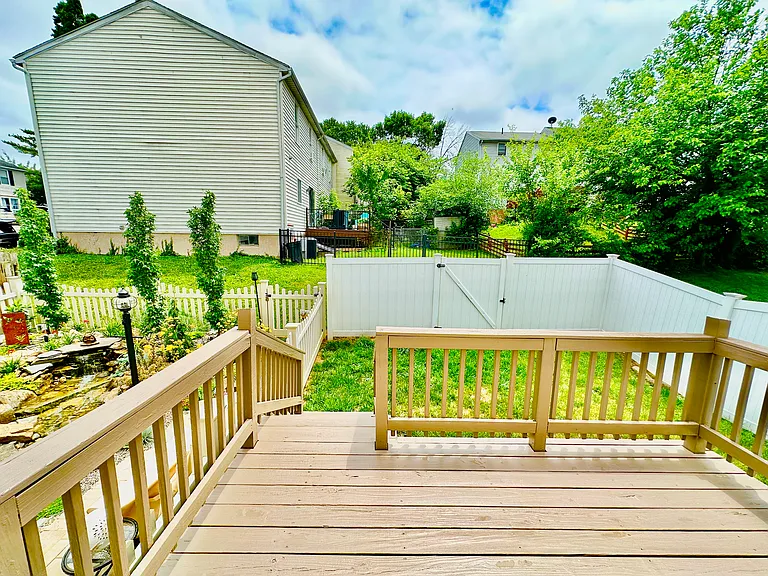 2220 Fox Run — Photo 13