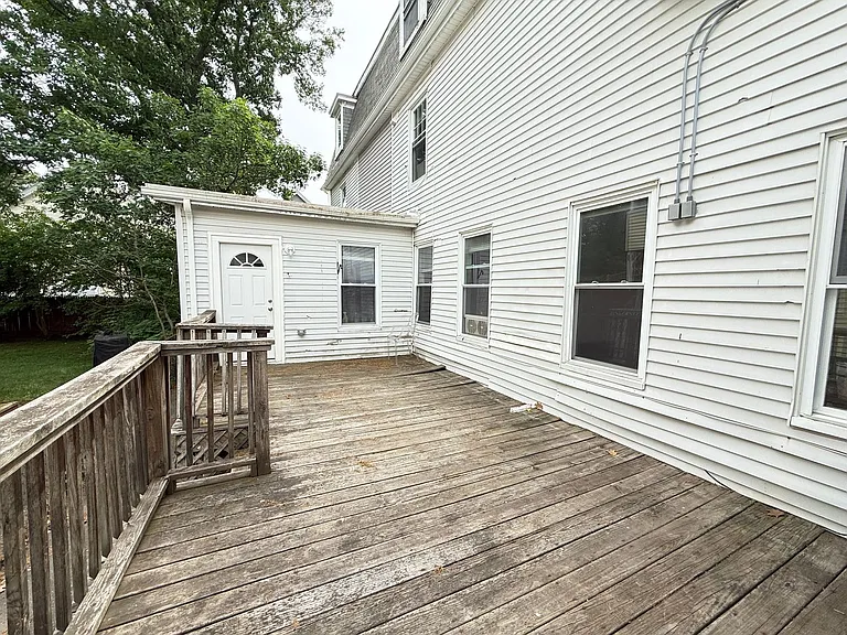 81 Alder St #A — Photo 14