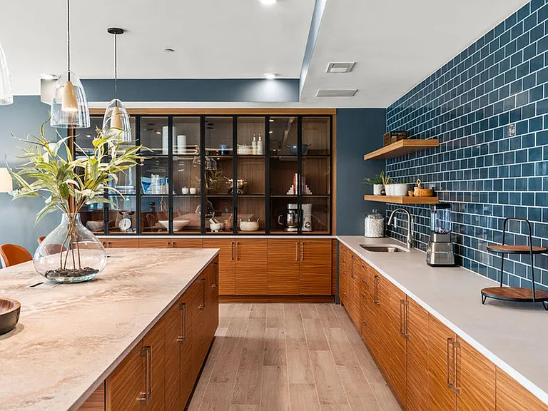 Clubroom Kitchen at Park Avenue
