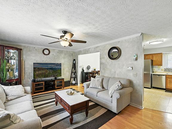 2nd image of 2857 Whitney Ln