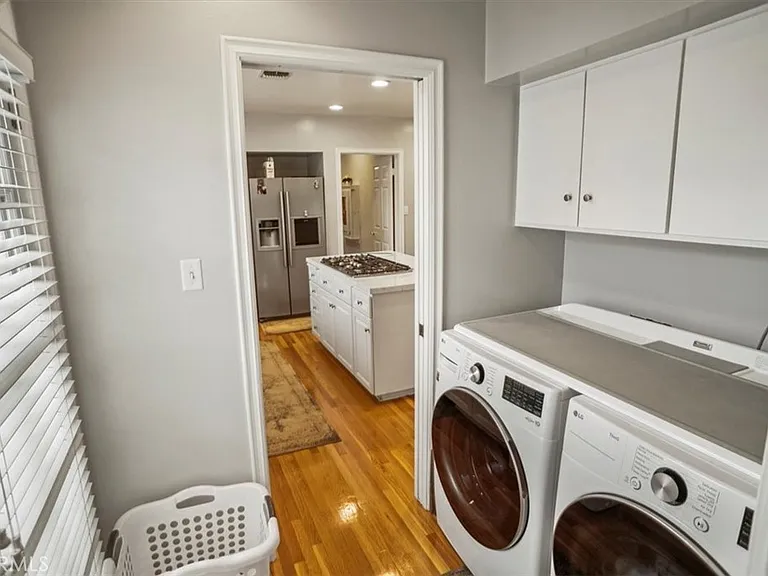 10419 Bloomfield St — Photo 18