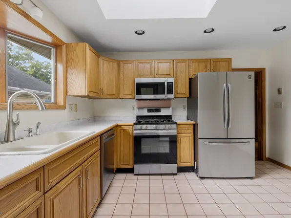 27 Murray Hill Rd, Cambridge, MA 02140