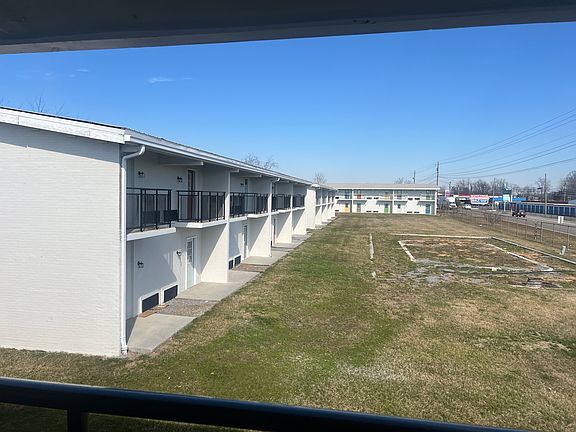 2nd image of 15589 Lee Highway Legacy #24