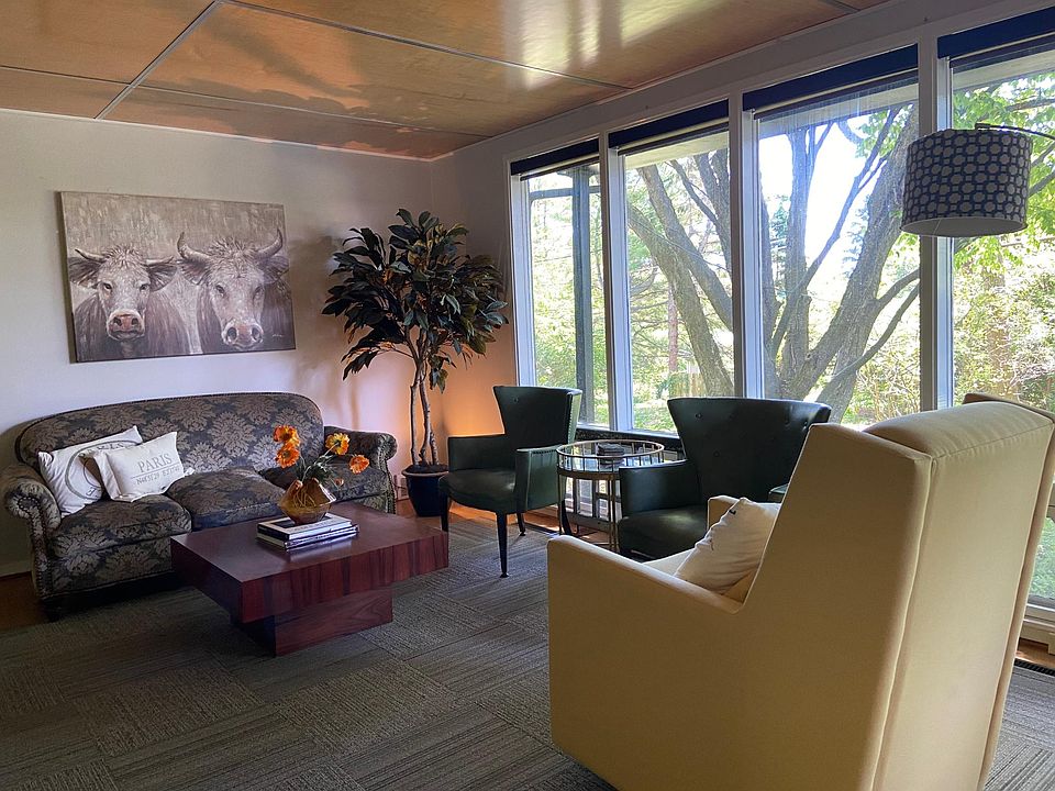 Furnished LIVING ROOM