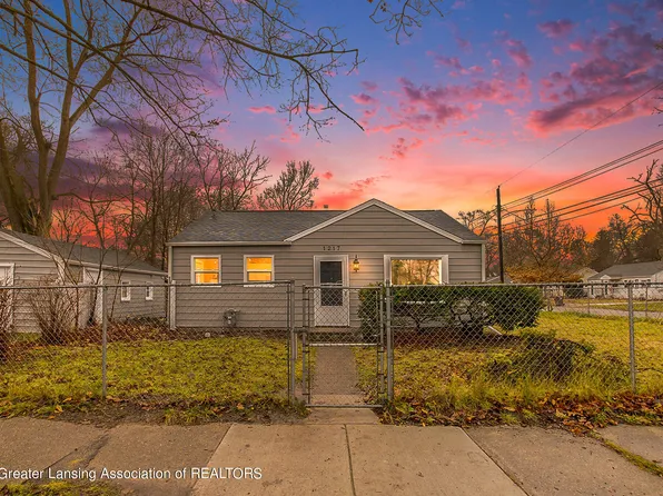 1217 Greenwood Ave, Lansing, MI 48915