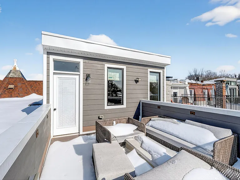 32 Adams St NW — Photo 52