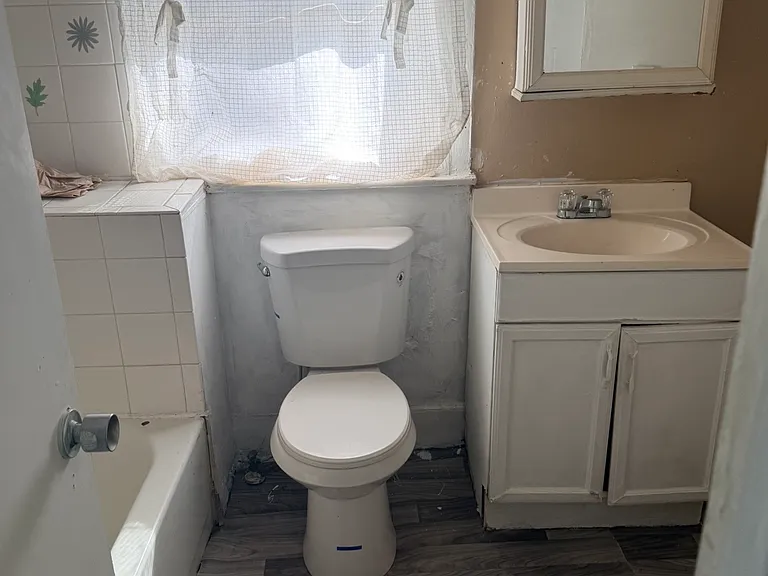 116 Emmett St #3 — Photo 5