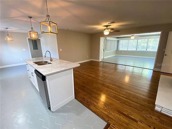 3rd image of 1490 Grove Circle Ct