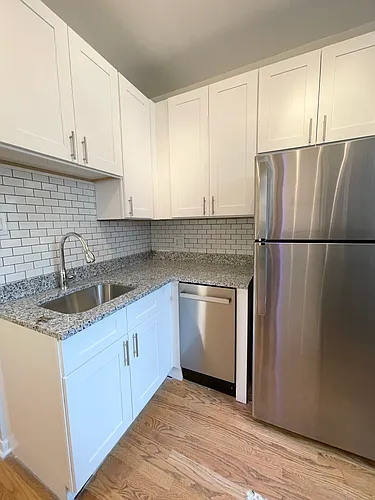 914 Main St #3 Photo 1