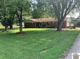 203 Surrey Ln, Mayfield, KY 42066