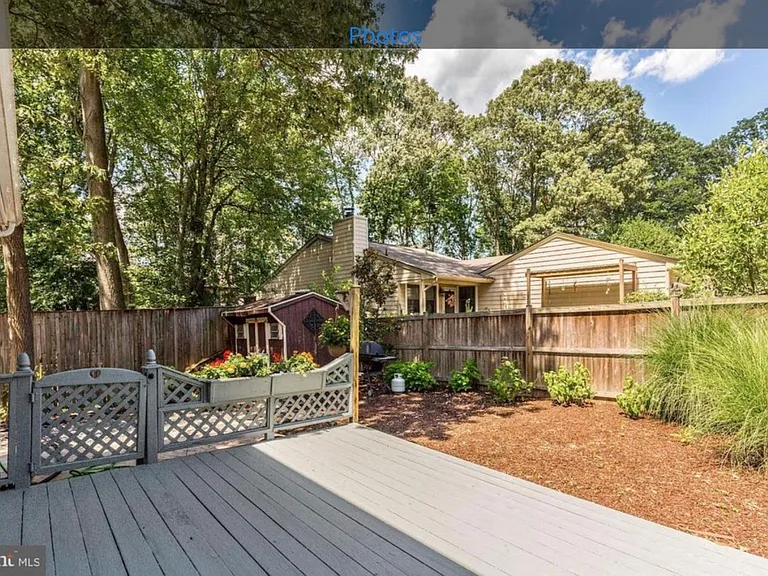 727 Trenton Ave — Photo 19