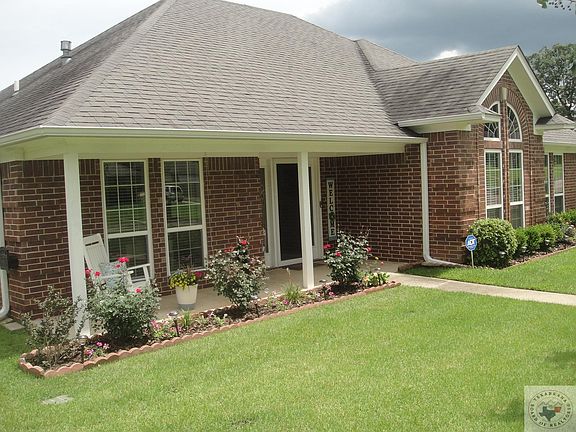 2nd image of 5702 Forest Bend Ln