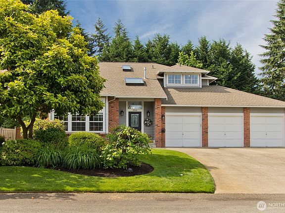 2nd image of 9902 153rd Street Ct E