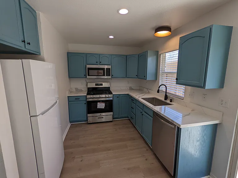 7154 Barberry Ave — Photo 3